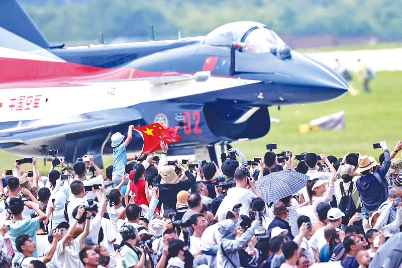 美女被草逼的视频长春航空展迎来首个公众日